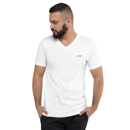 T-shirt unisexe blanc à col V et manches courtes, coupe confortable avec logo La French Power brodé.